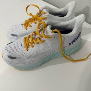 Women’s HOKA tennis shoes size 7.5